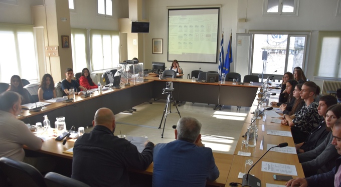 Με επιτυχία πραγματοποιήθηκε το 1ο Δημοτικό Συμβούλιο Εφήβων Δήμου Ηρωικής Πόλεως Νάουσας